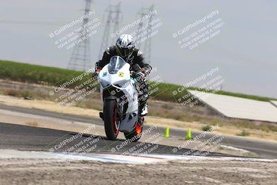 media/Aug-03-2025-TrackDaz (Sun) [[bf4a71acf9]]/B Group/1220pm (Wheelie Bump)/